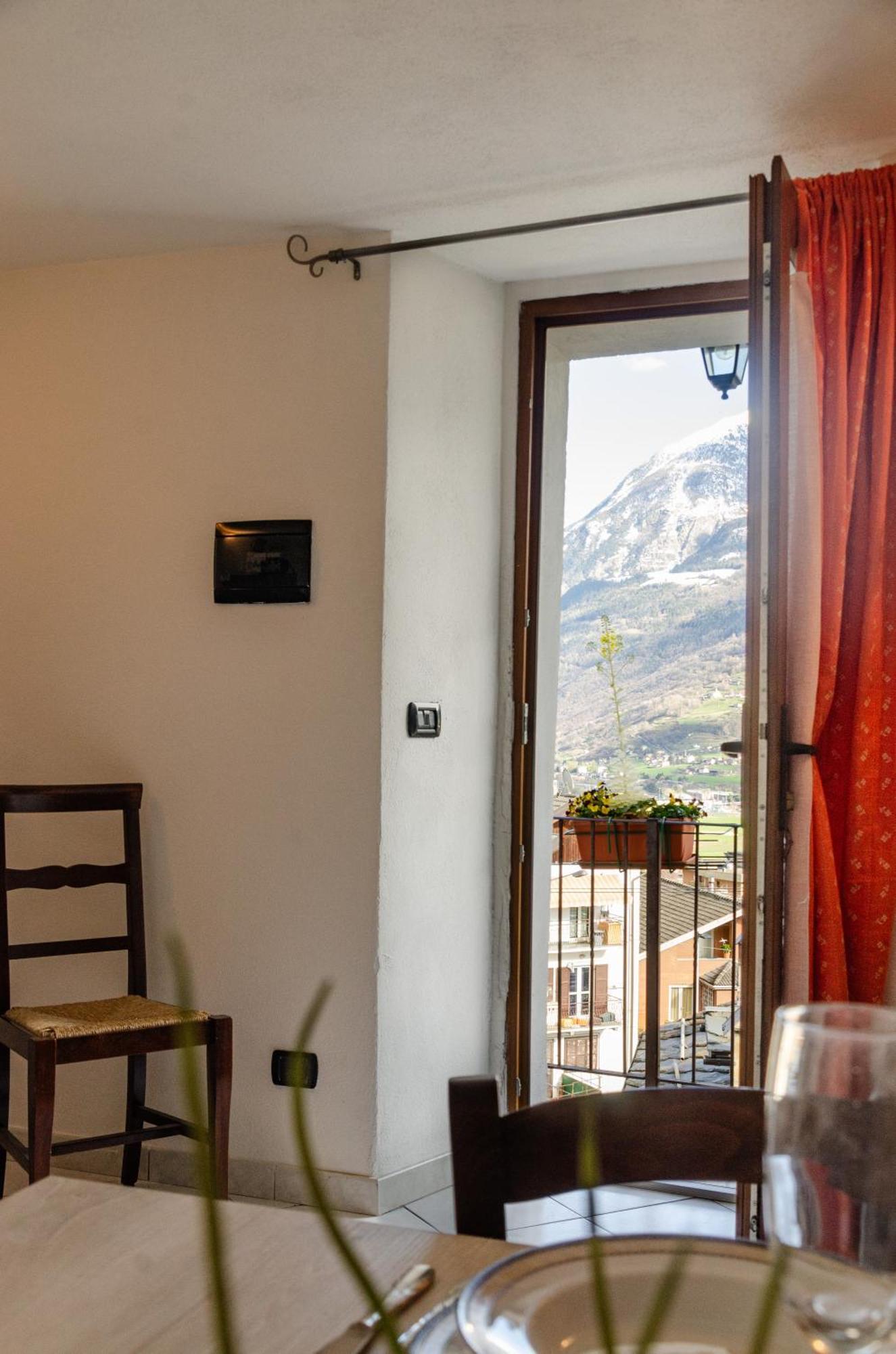 La Casa Degli Aromi - Vista Montagna E Relax Villa Aosta Exterior photo